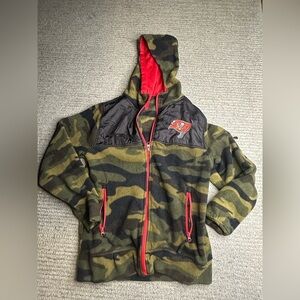 Boys Medium 10/12 NFL Tampa Bag Buccaneers zip up camo jacket